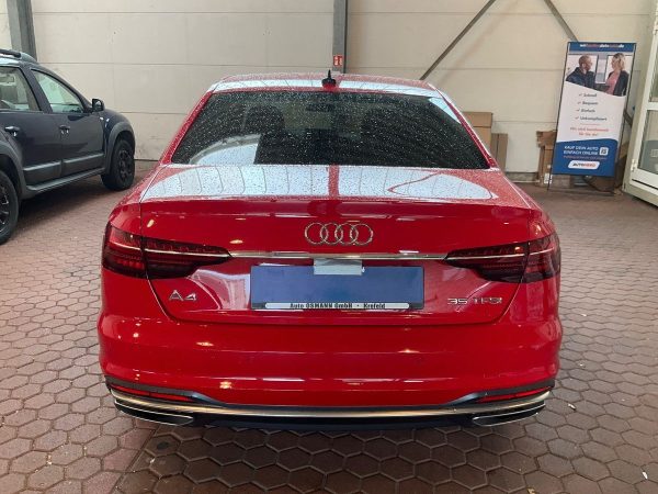 2022 Audi A4 35 TFSI Advanced Leather - Image 6