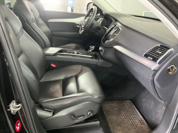 2018 Volvo XC90 2.0 D5 Momentum AWD Automatic - Image 5