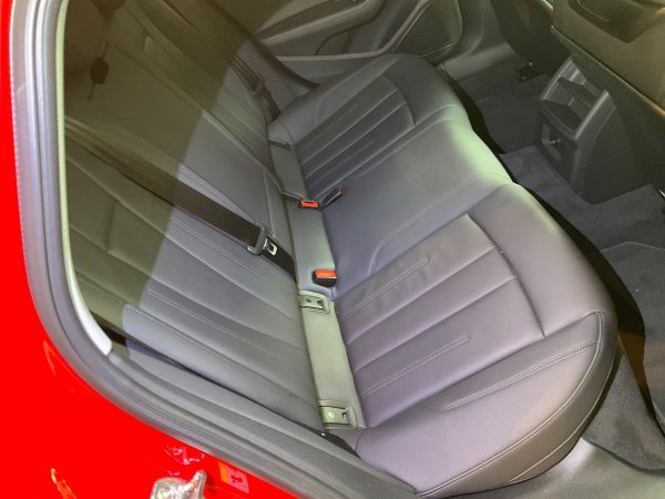 2022 Audi A4 35 TFSI Advanced Leather - Image 4