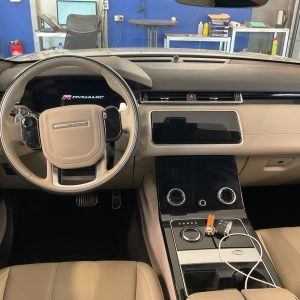 2018 Land Rover Range Rover Velar 3.0 V6 R-Dynamic SE - Image 2